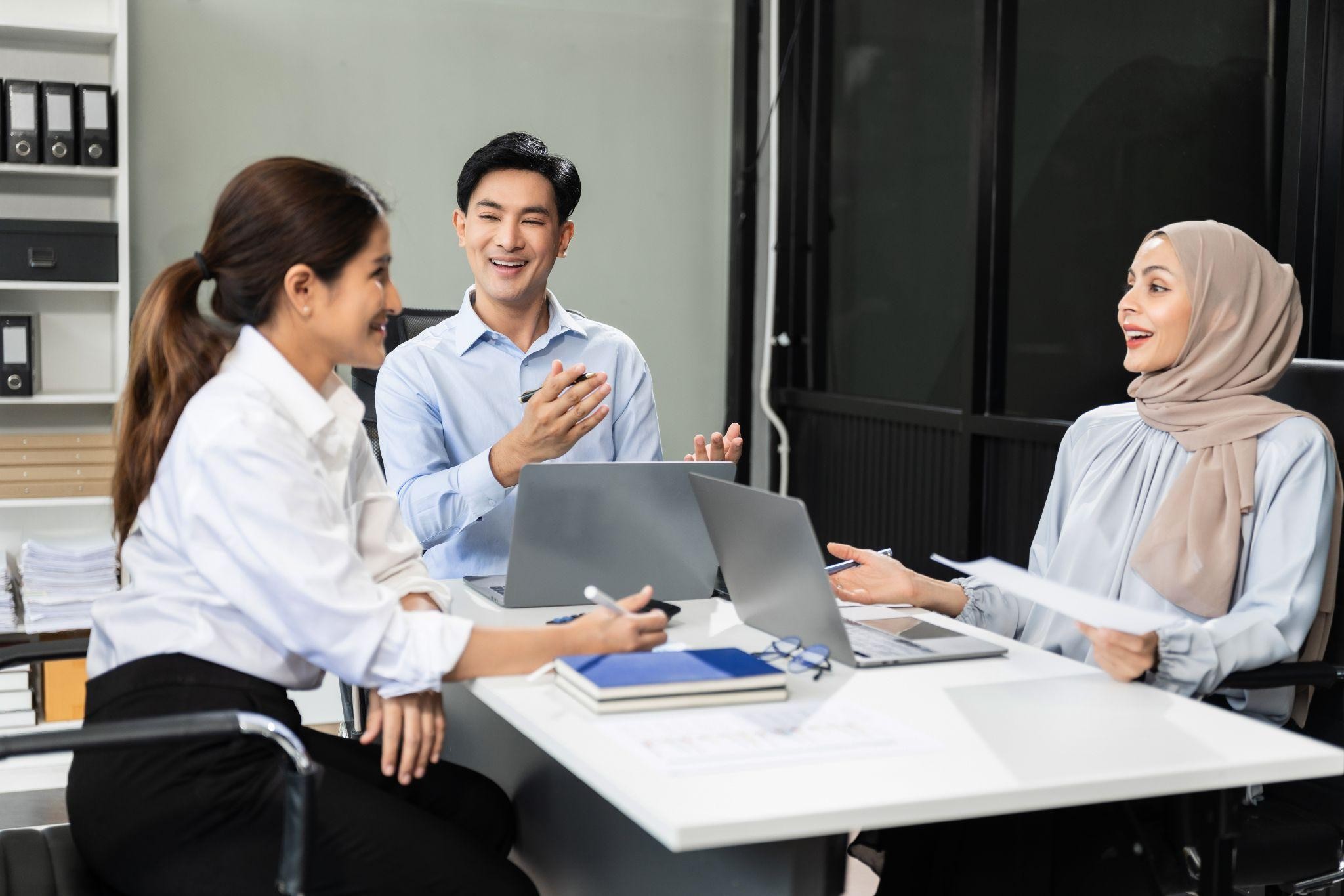 SEO and Content Strategy: Why E-commerce Alone Isn’t Enough for Growth Team of digital marketing experts in Dallas discussing SEO strategies to help retailers grow beyond e-commerce.